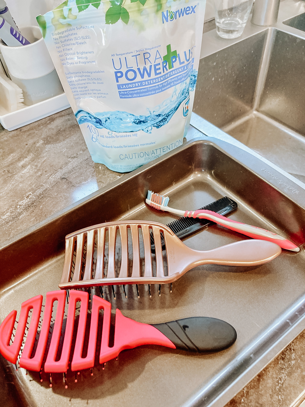 Clean your hairbrush with Norwex